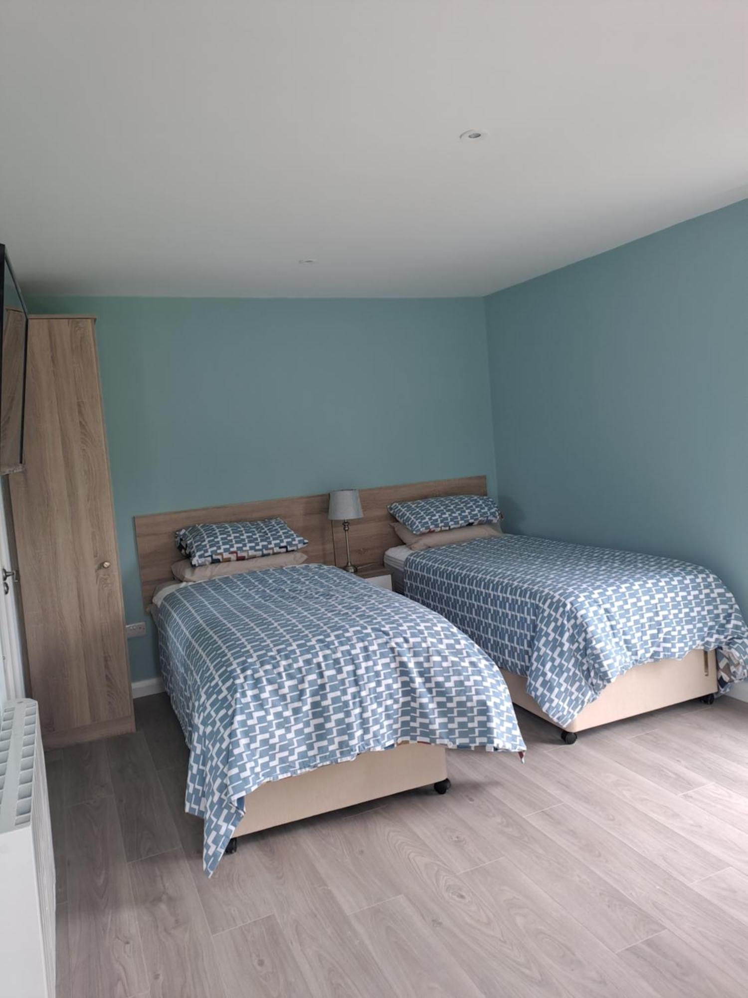 The Paddock Hotel Gort Bagian luar foto