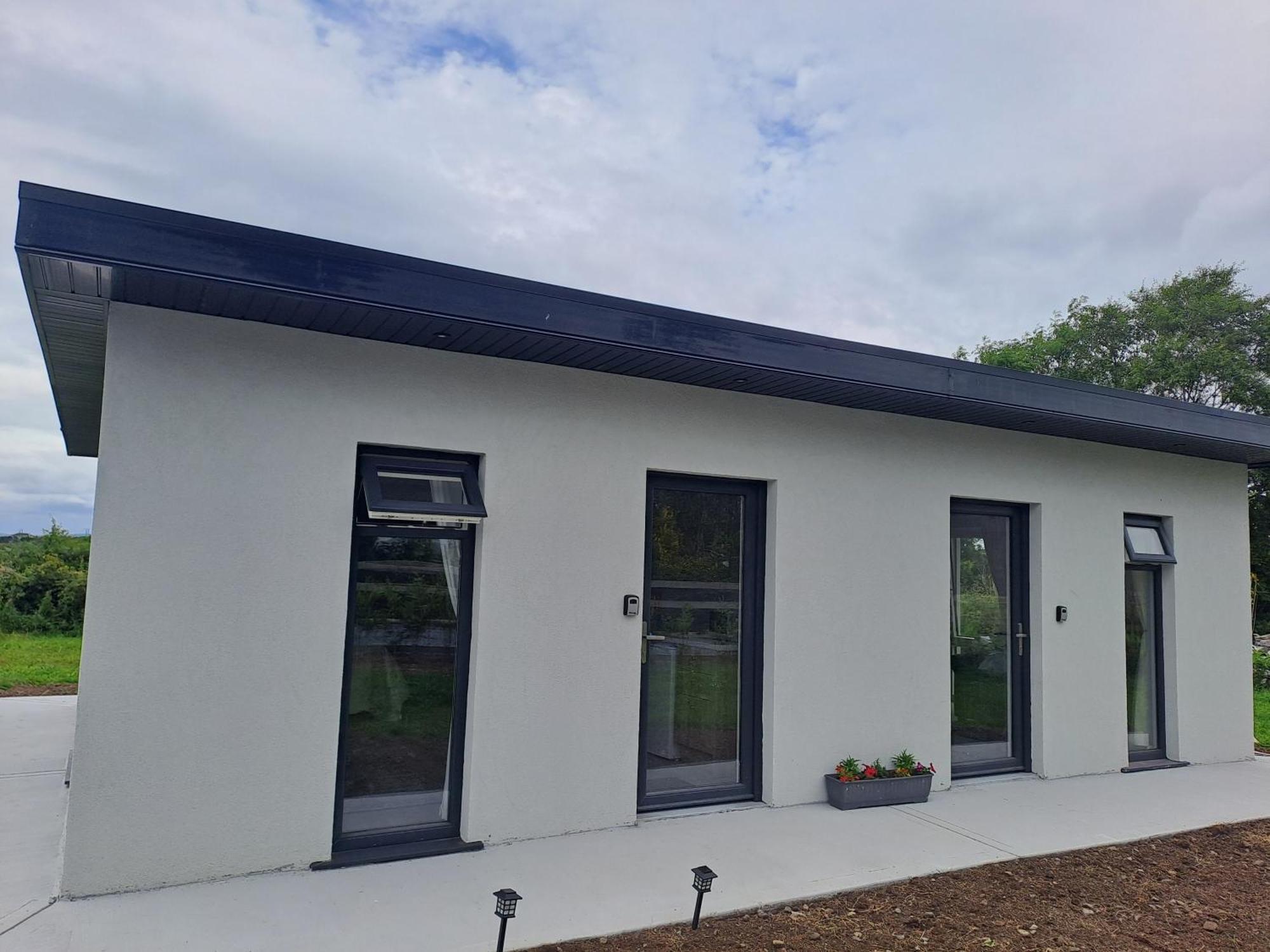 The Paddock Hotel Gort Bagian luar foto